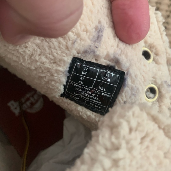 Doc Martin AirWair Boots 🥾 - Picture 5 of 7